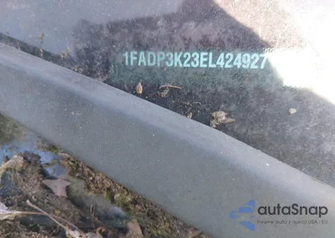 2014 Ford Focus Se z USA, uszkodzony, nr VIN 1FADP3K23EL424927